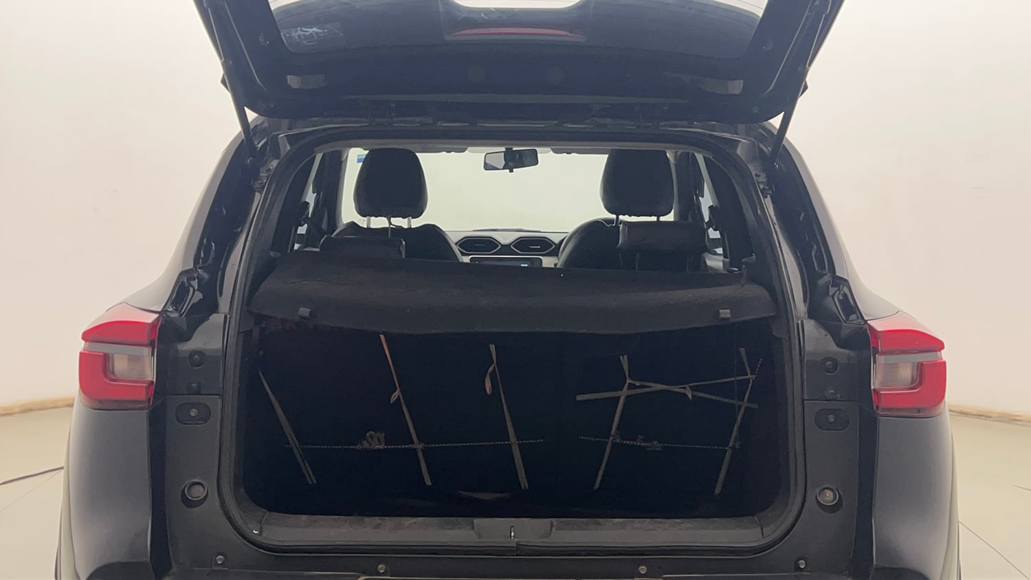 Used 2023 Nissan Magnite XV Petrol Manual interior DICKY INSIDE VIEW