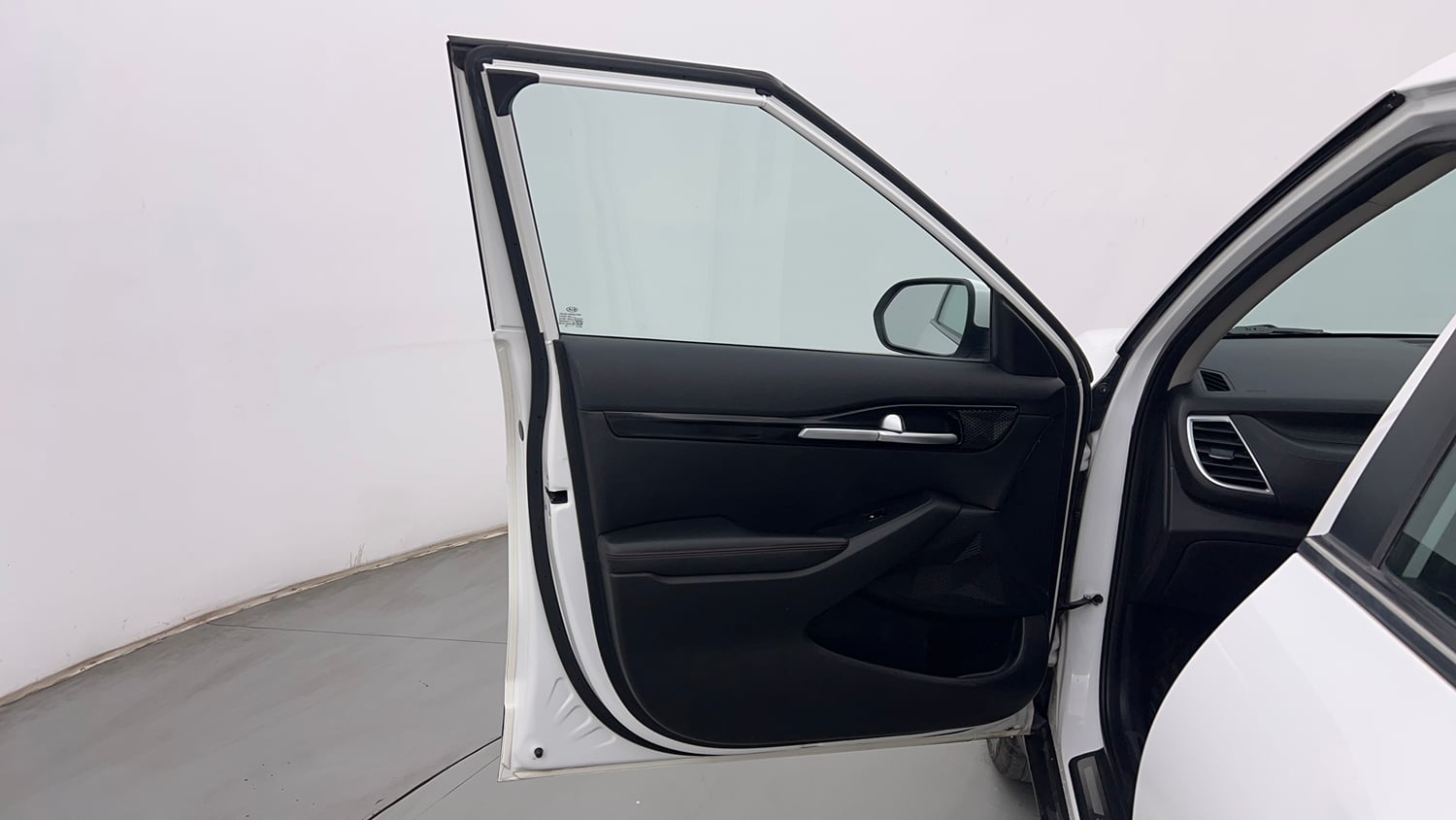Used 2020 Kia Seltos GTX 1.4 Petrol Manual interior LEFT FRONT DOOR OPEN VIEW