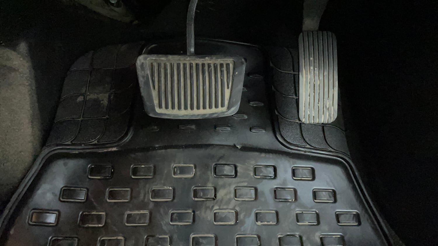 Used 2018 Hyundai Verna SX (O) 1.6 VTVT AT Petrol Automatic interior PEDALS VIEW
