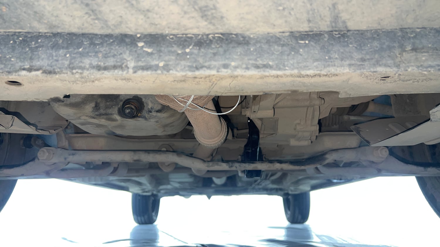 Used 2023 Tata Tiago XT (O) Petrol Manual extra FRONT LEFT UNDERBODY VIEW