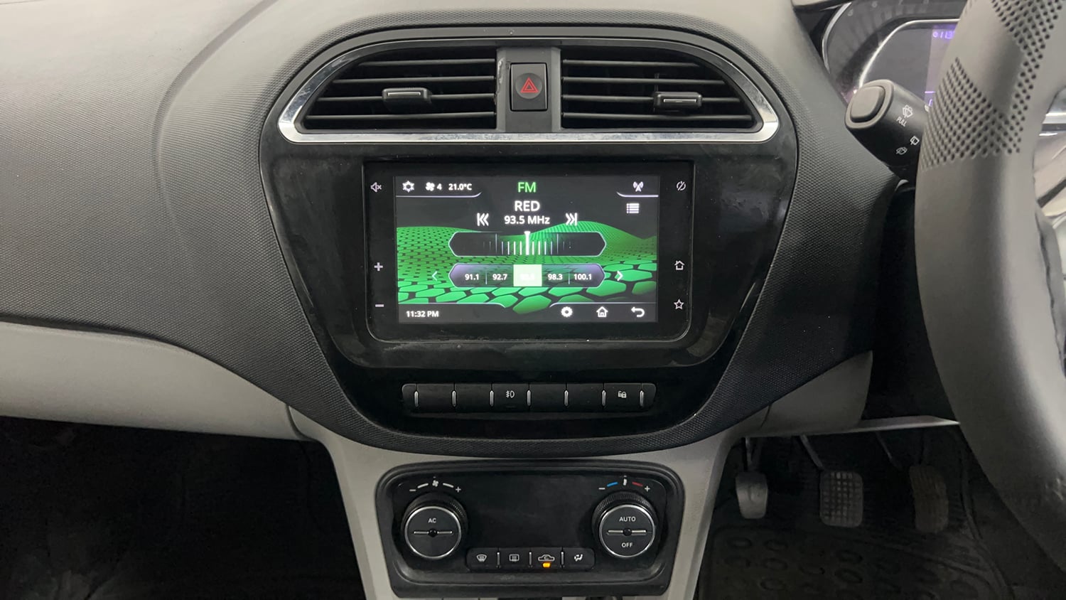 Used 2020 Tata Tiago XZ Plus Petrol Manual interior MUSIC SYSTEM & AC CONTROL VIEW