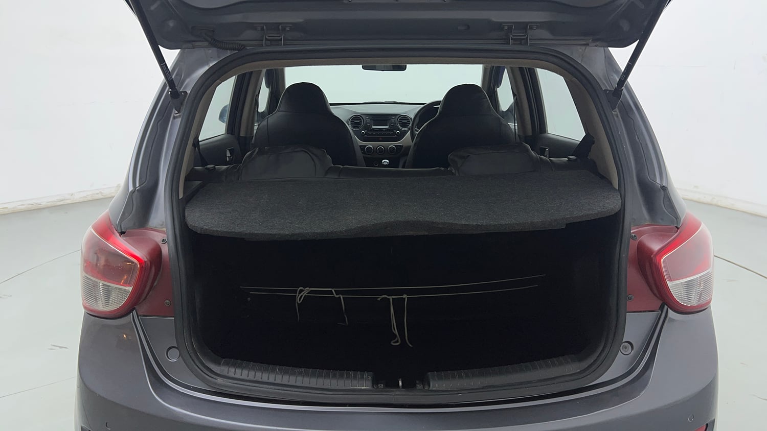 Used 2016 Hyundai Grand i10 Sportz 1.2 Kappa VTVT Petrol Manual interior DICKY INSIDE VIEW