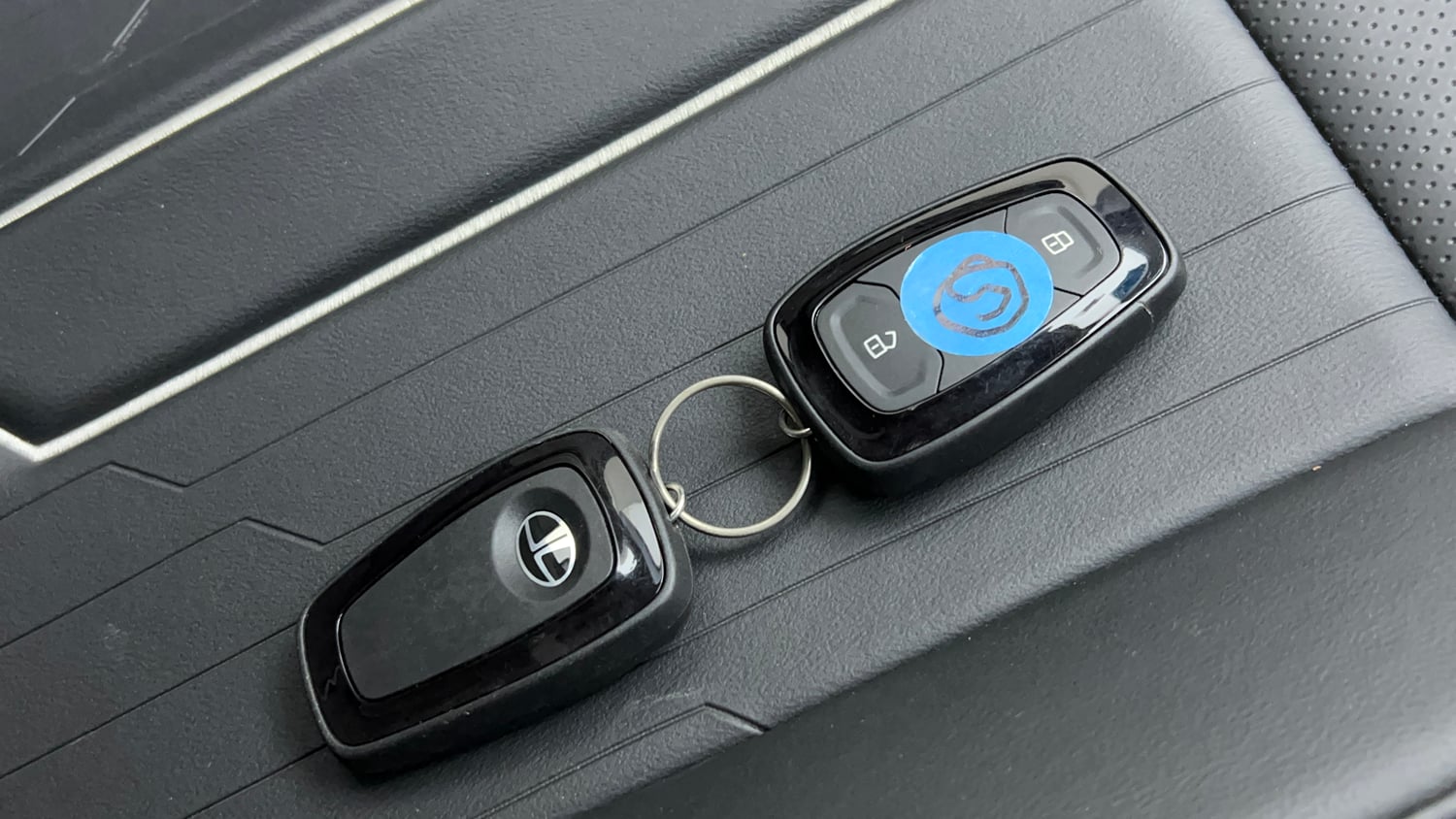Used 2025 Tata Altroz Creative S Petrol 5AMT Petrol Automatic extra CAR KEY VIEW