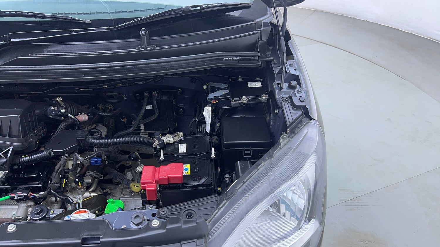 Used 2023 Maruti Suzuki Wagon R VXI 1.0 Petrol Manual engine ENGINE LEFT SIDE VIEW