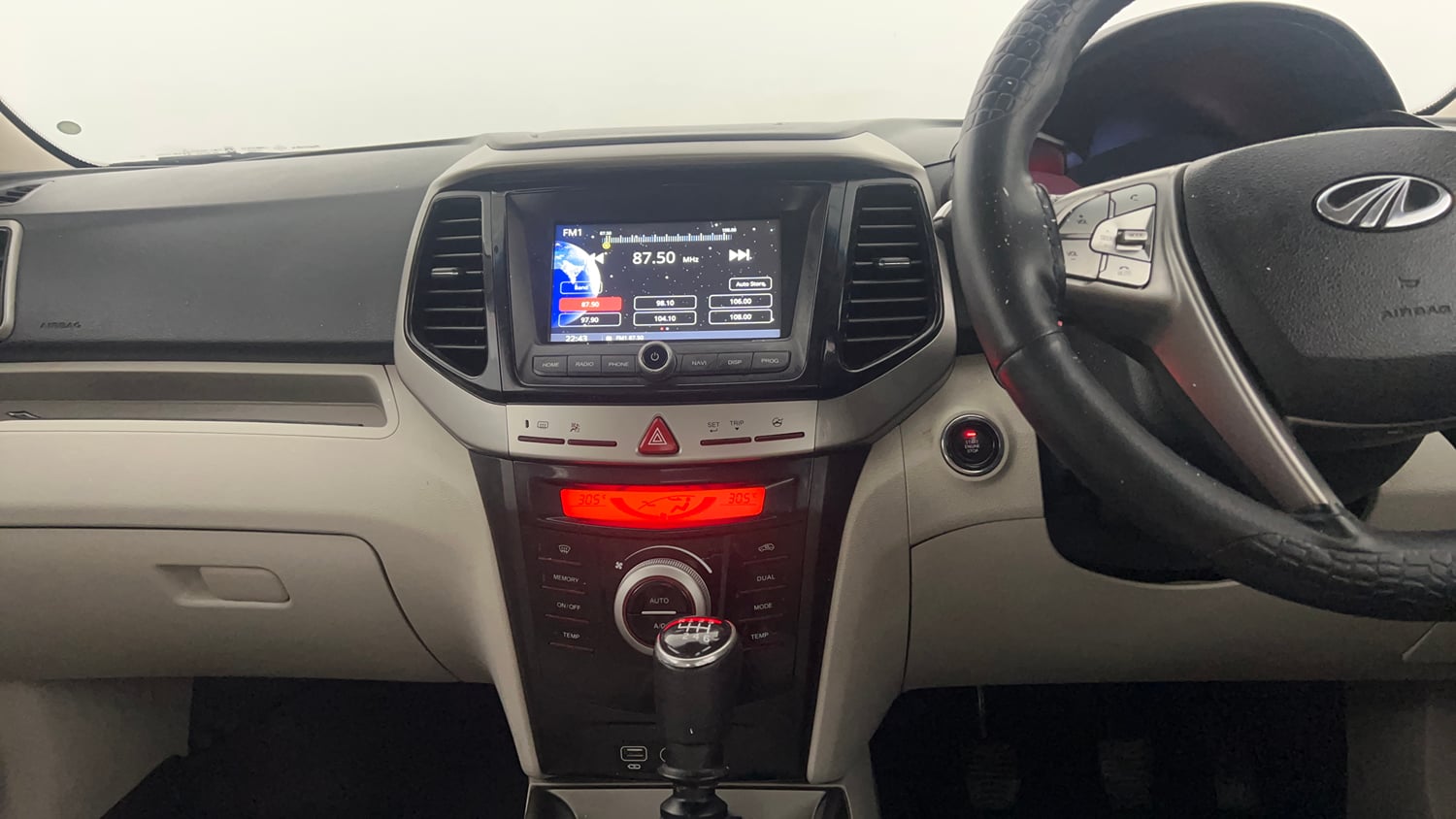 Used 2022 Mahindra XUV 300 W8 (O) 1.2 Petrol Petrol Manual interior MUSIC SYSTEM & AC CONTROL VIEW