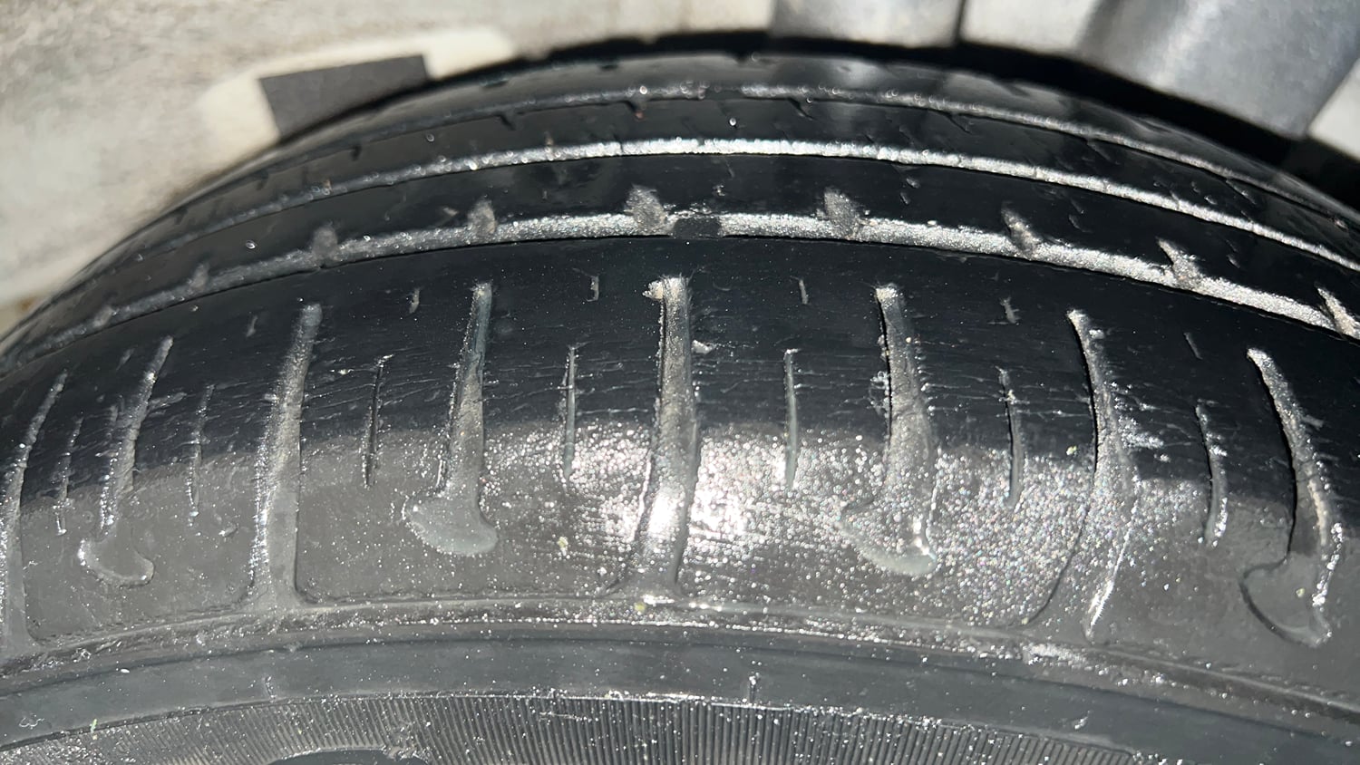 Used 2016 Hyundai Grand i10 Sportz 1.2 Kappa VTVT Petrol Manual tyres LEFT REAR TYRE TREAD VIEW
