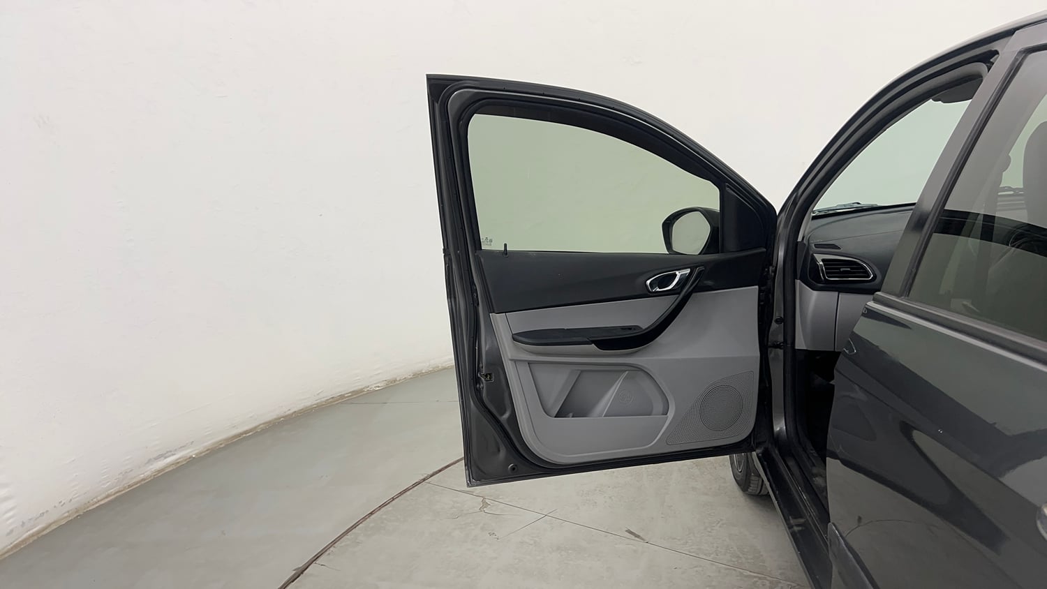 Used 2020 Tata Tiago XZ Plus Petrol Manual interior LEFT FRONT DOOR OPEN VIEW