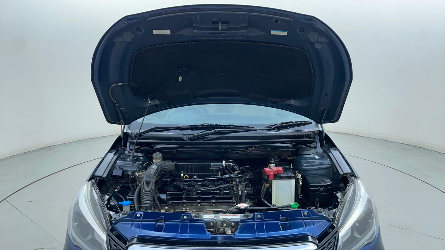 Used 2019 null Petrol Manual engine ENGINE & BONNET OPEN FRONT VIEW