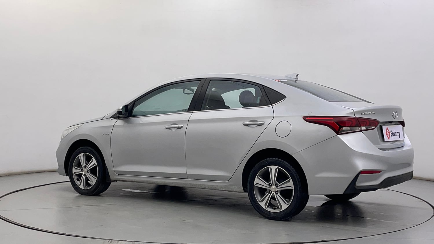 Used 2018 Hyundai Verna SX (O) 1.6 VTVT AT Petrol Automatic exterior LEFT REAR CORNER VIEW