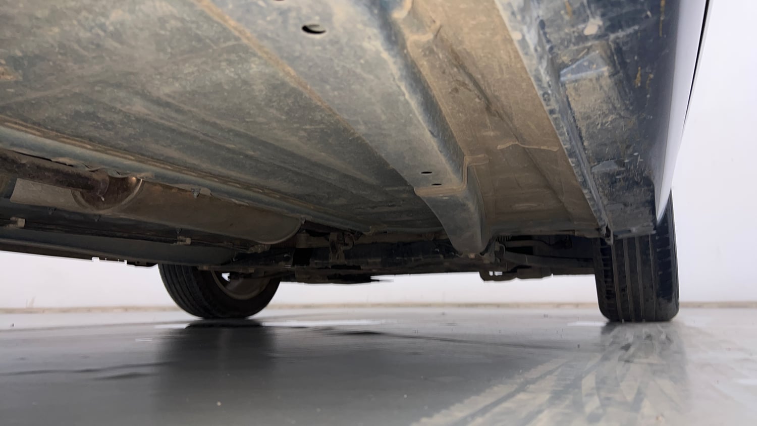 Used 2019 Maruti Suzuki Baleno Zeta Automatic Petrol Automatic extra REAR RIGHT UNDERBODY VIEW