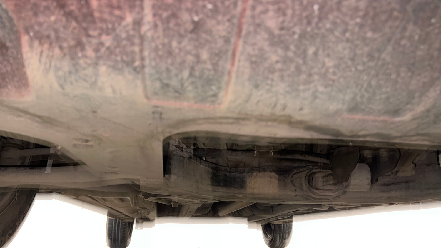 Used 2017 Hyundai Elite i20 Sportz 1.2 Petrol Manual extra FRONT LEFT UNDERBODY VIEW
