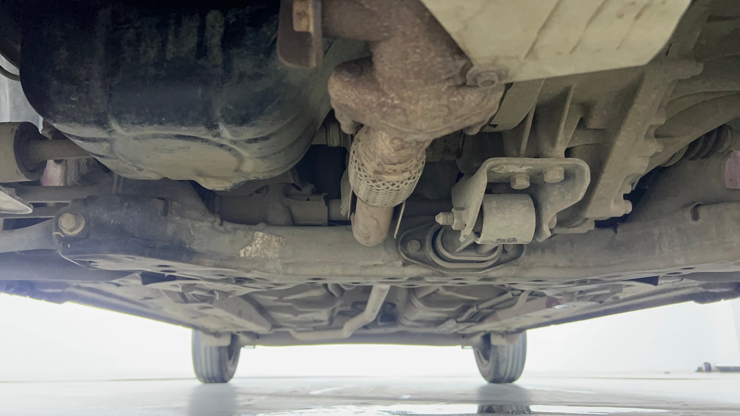 Used 2019 Hyundai Santro Sportz Petrol Manual extra FRONT LEFT UNDERBODY VIEW