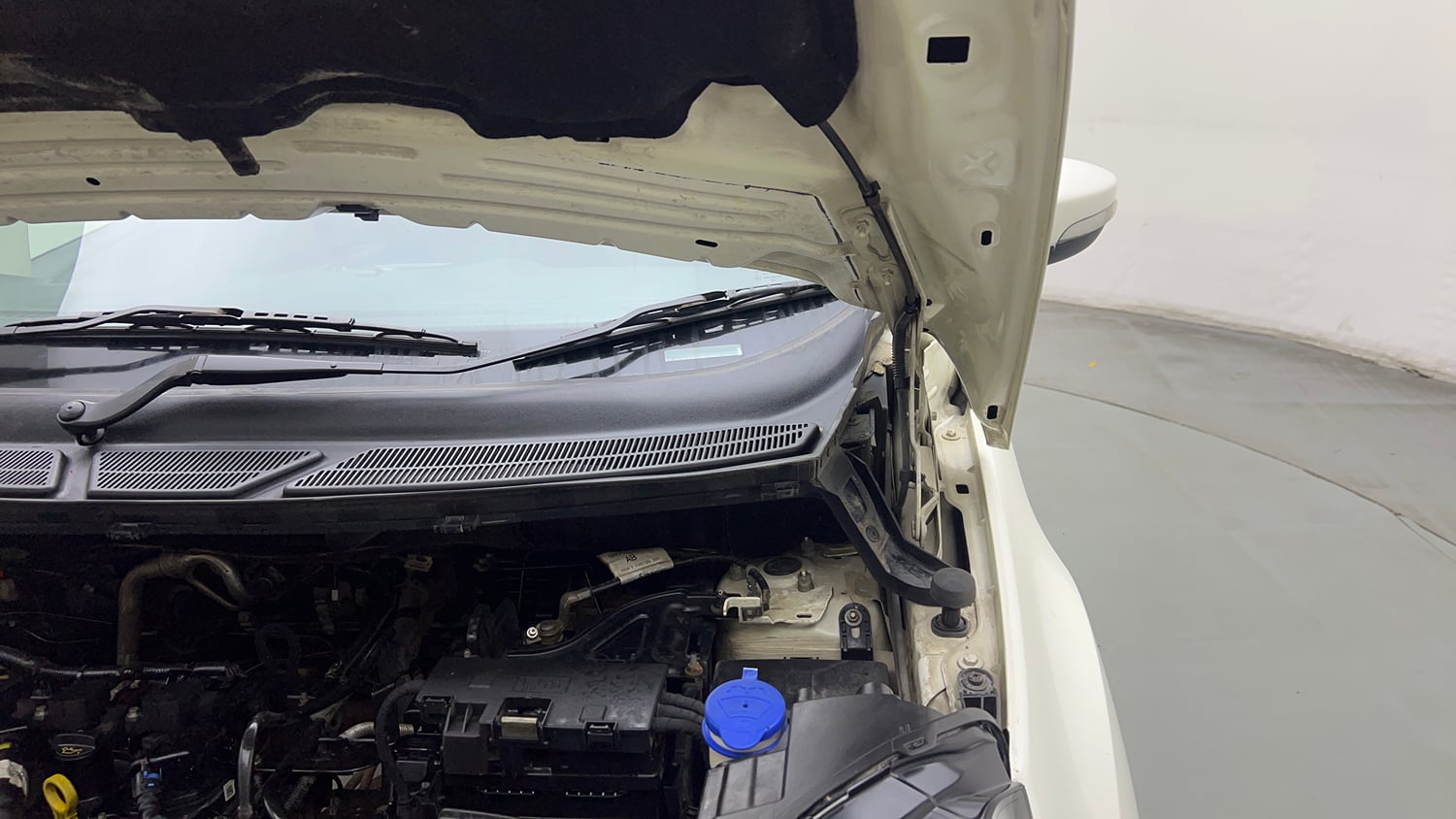 Used 2021 Ford EcoSport Titanium 1.5L Ti-VCT Petrol Manual engine ENGINE LEFT SIDE HINGE & APRON VIEW