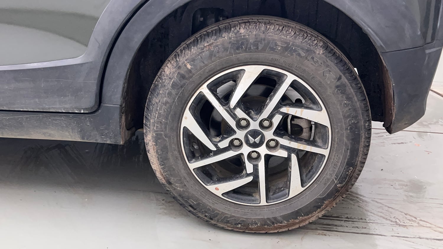 Used 2024 Mahindra XUV 3XO AX5 1.2 Petrol Petrol Manual tyres LEFT REAR TYRE RIM VIEW