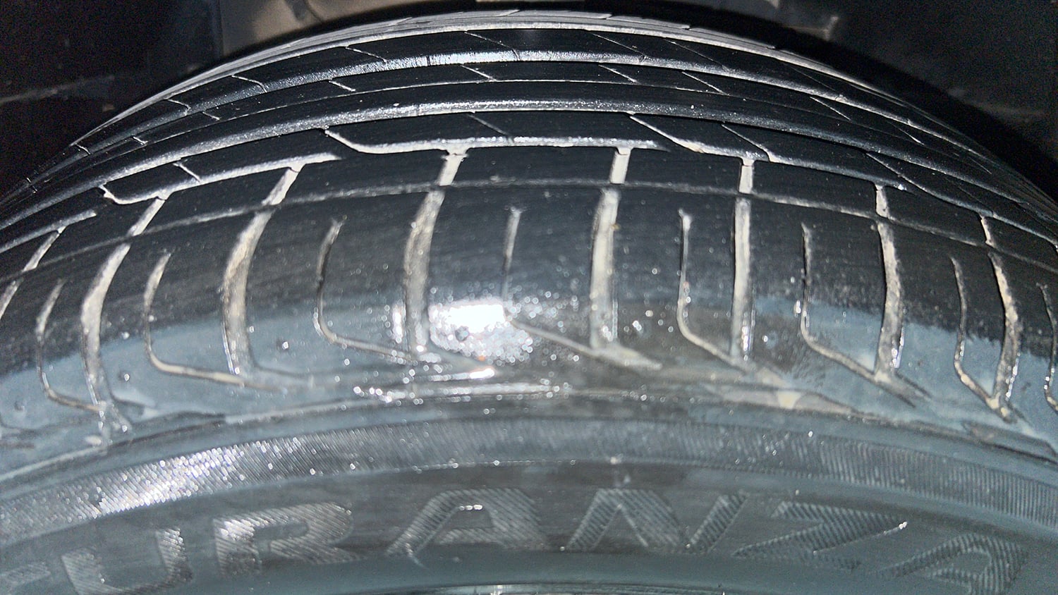 Used 2022 Tata Nexon XZA Plus (HS) Petrol Automatic tyres RIGHT FRONT TYRE TREAD VIEW