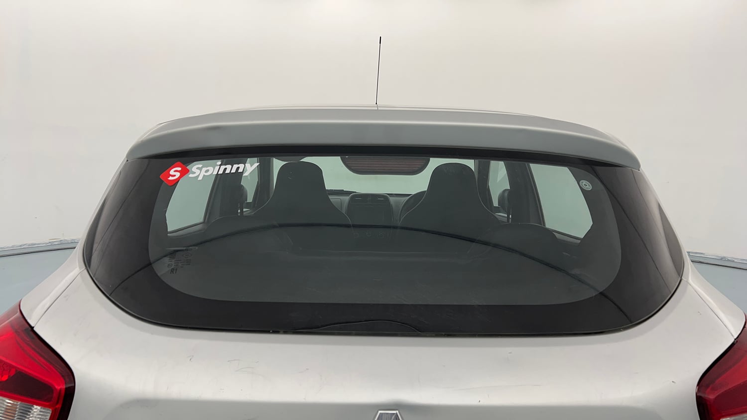Used 2017 Renault Kwid RXT (O) 1.0 SCE Edition Petrol Manual exterior BACK WINDSHIELD VIEW