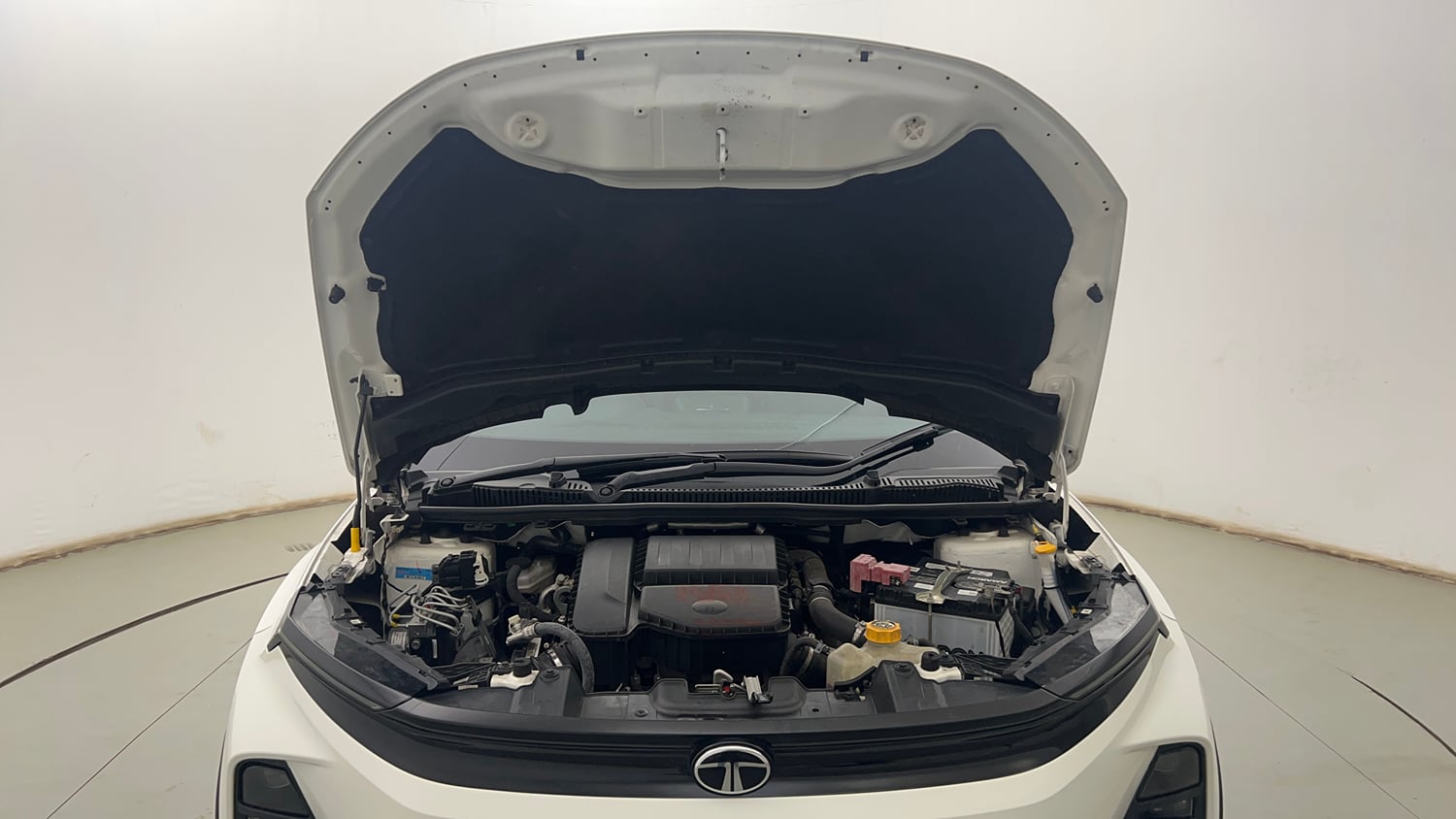 Used 2025 Tata Nexon Fearless Plus (PS) 1.5 Diesel 6AMT Dual Tone Diesel Automatic engine ENGINE & BONNET OPEN FRONT VIEW
