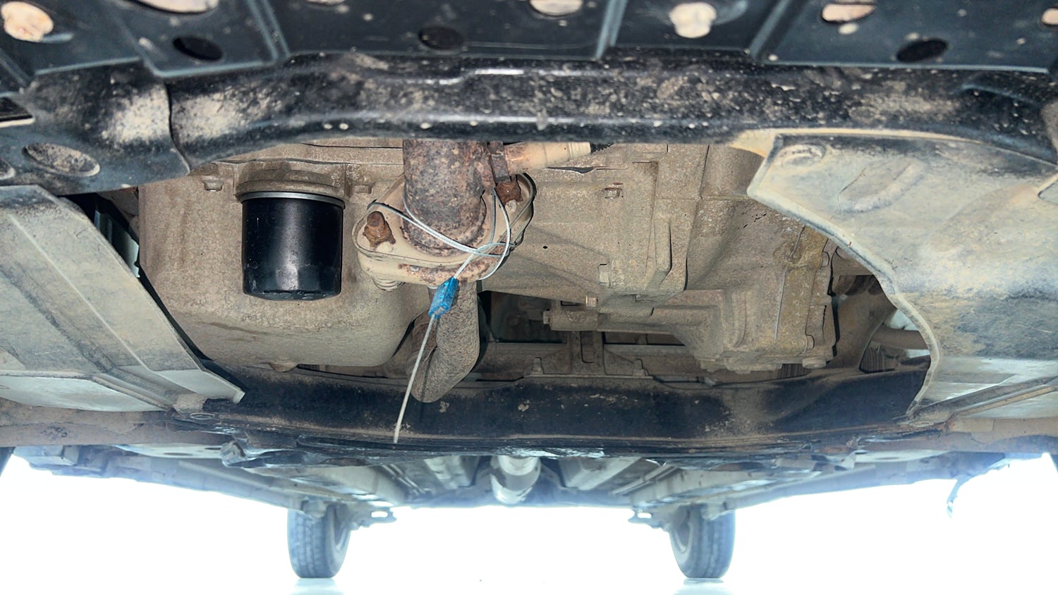 Used 2016 Maruti Suzuki Swift Lxi (O) Petrol Manual extra FRONT LEFT UNDERBODY VIEW