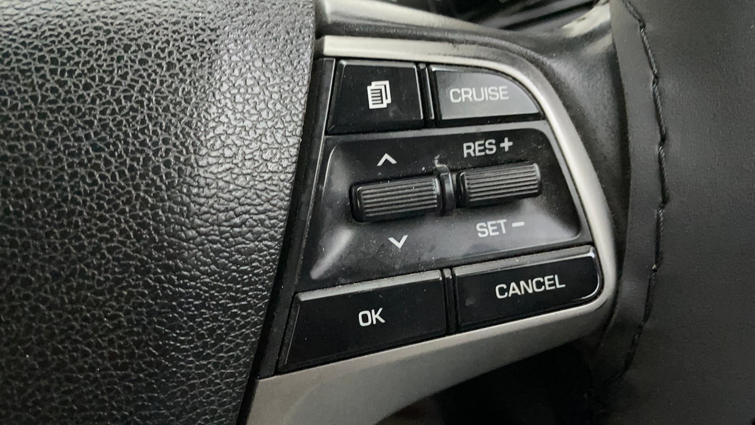 Used 2018 Hyundai Verna SX (O) 1.6 VTVT AT Petrol Automatic top_features Cruise control