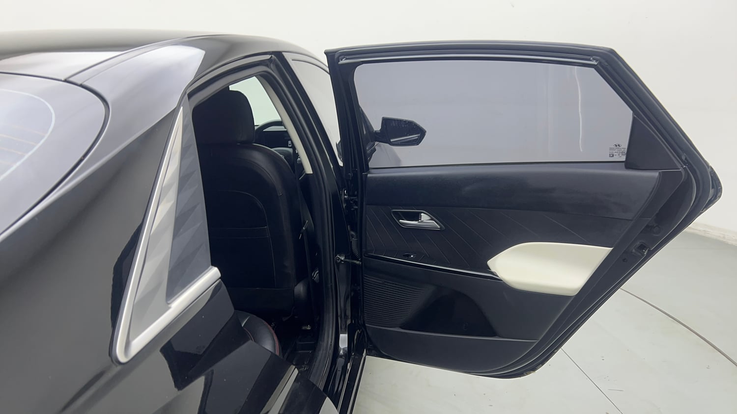 Used 2025 Hyundai Verna SX 1.5 Petrol MT Petrol Manual interior RIGHT REAR DOOR OPEN VIEW