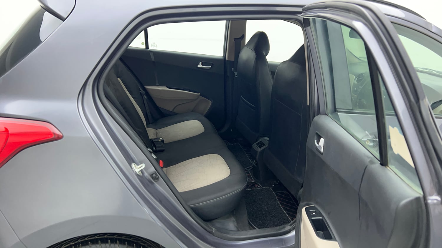 Used 2017 Hyundai Grand i10 Sportz (O) AT 1.2 Kappa VTVT Petrol Automatic interior RIGHT SIDE REAR DOOR CABIN VIEW