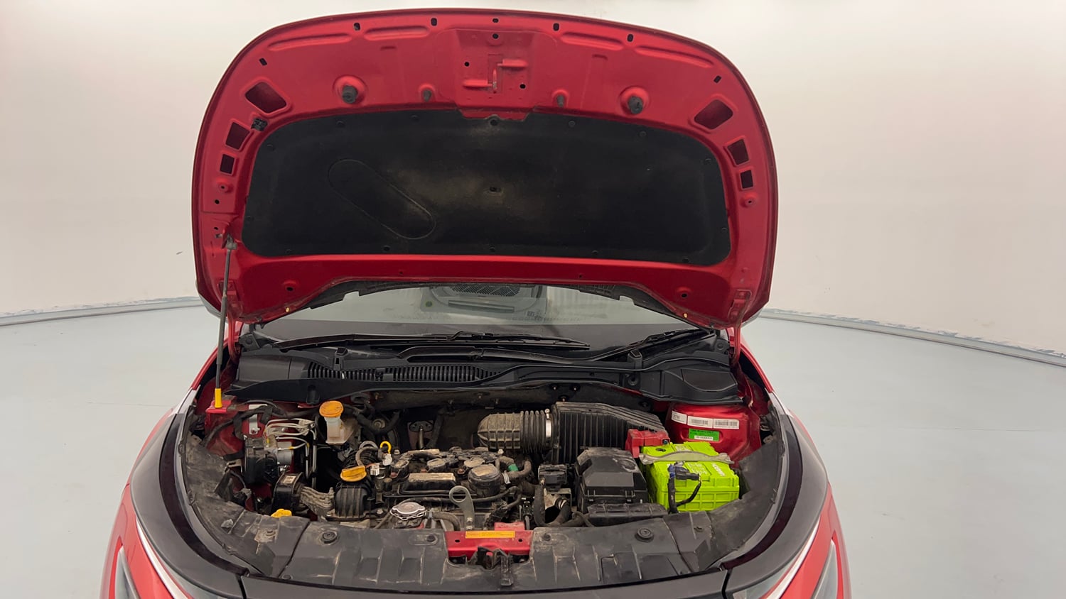 Used 2022 Tata Altroz XT Petrol Petrol Manual engine ENGINE & BONNET OPEN FRONT VIEW