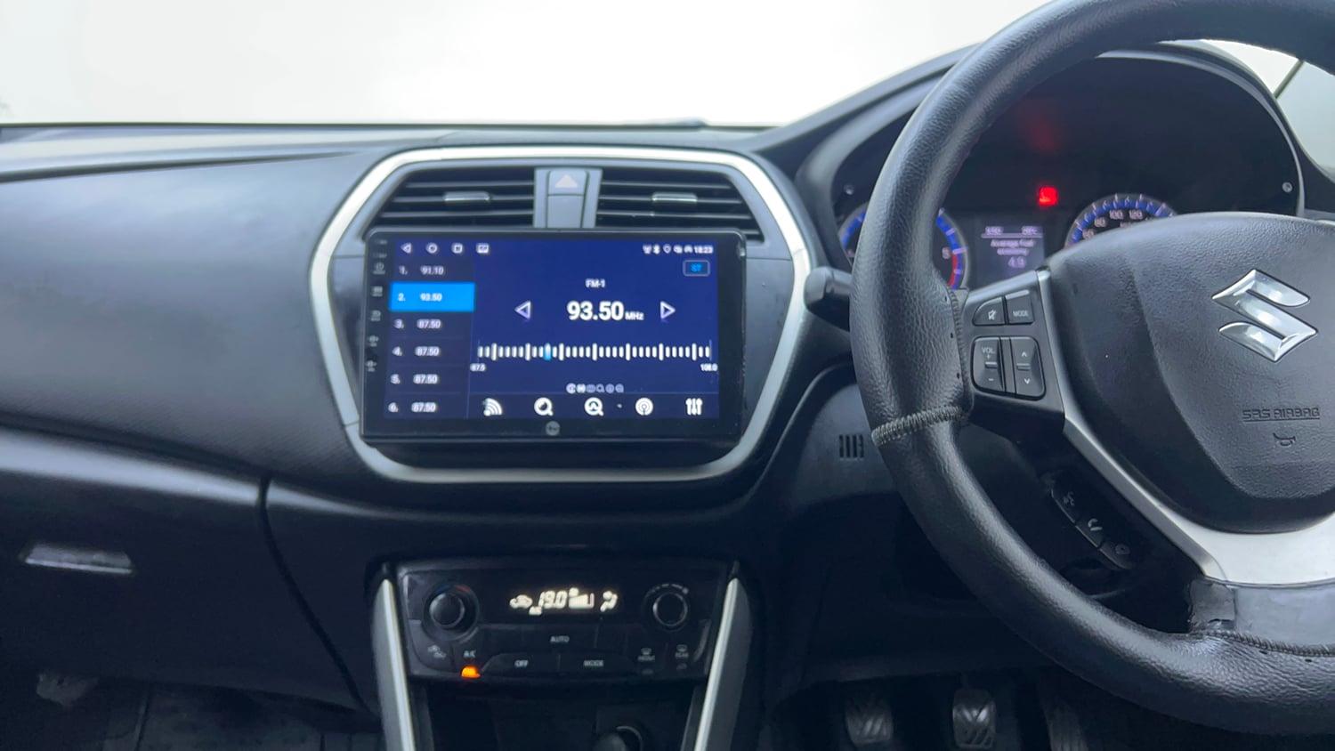 Used 2016 Maruti Suzuki S-Cross Alpha 1.3 Diesel Manual interior MUSIC SYSTEM & AC CONTROL VIEW