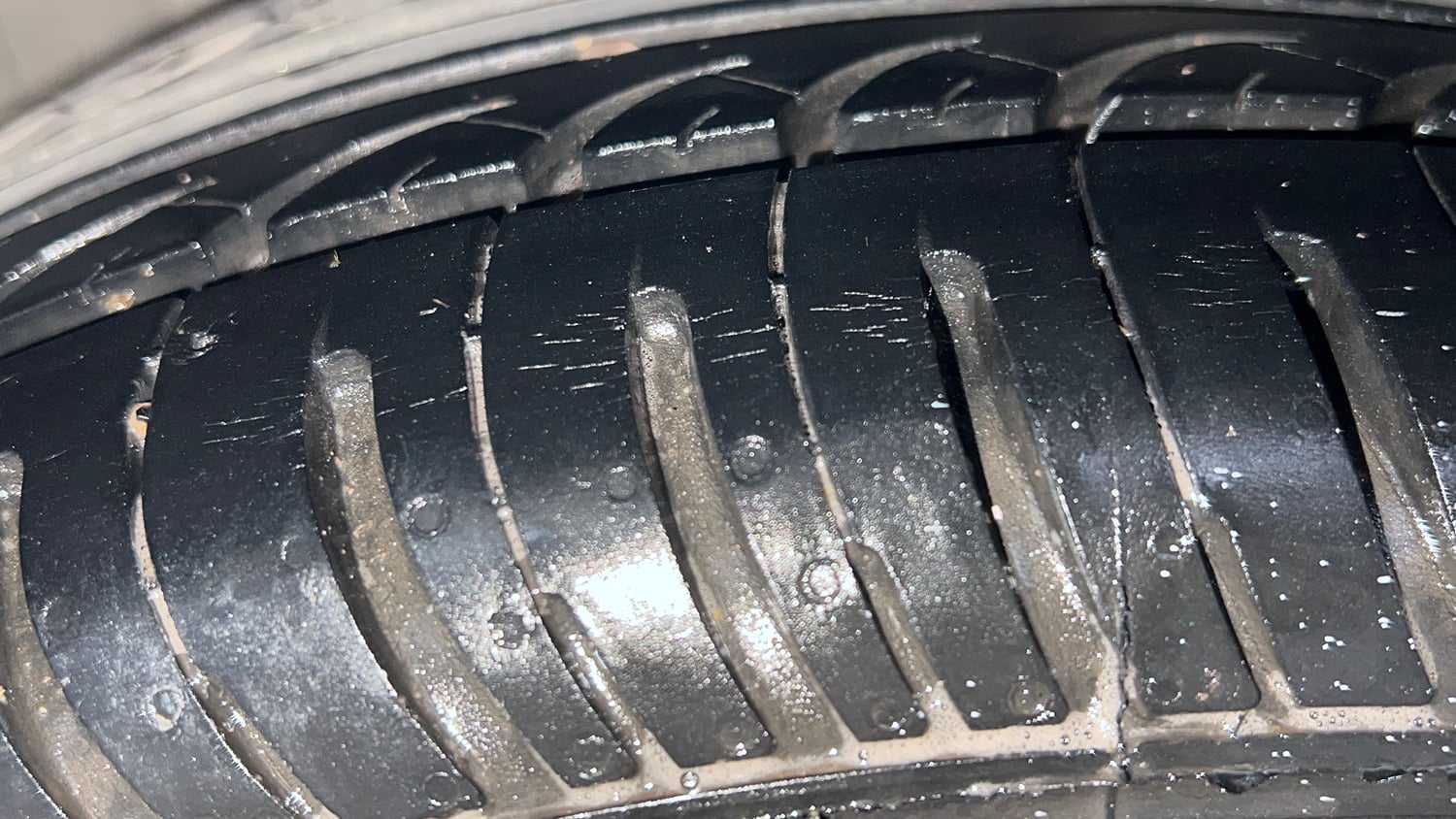 Used 2018 Tata Tiago Revotron XZ Petrol Manual tyres RIGHT REAR TYRE TREAD VIEW