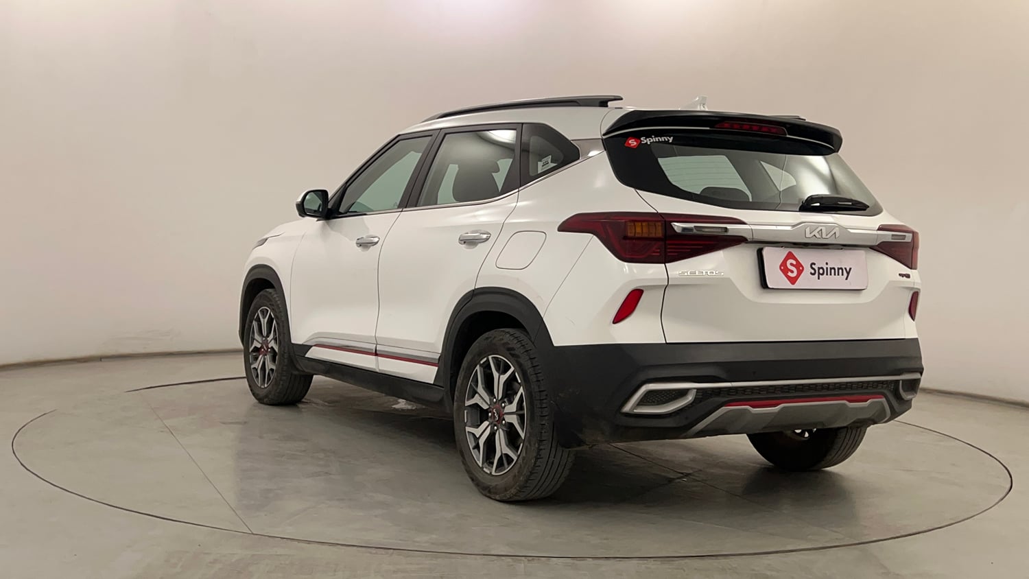 Used 2023 Kia Seltos GTX Plus 1.5 Diesel AT Diesel Automatic exterior LEFT REAR CORNER VIEW