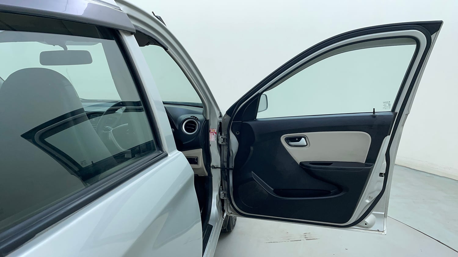 Used 2021 Maruti Suzuki Alto 800 LXi (O) Petrol Manual interior RIGHT FRONT DOOR OPEN VIEW