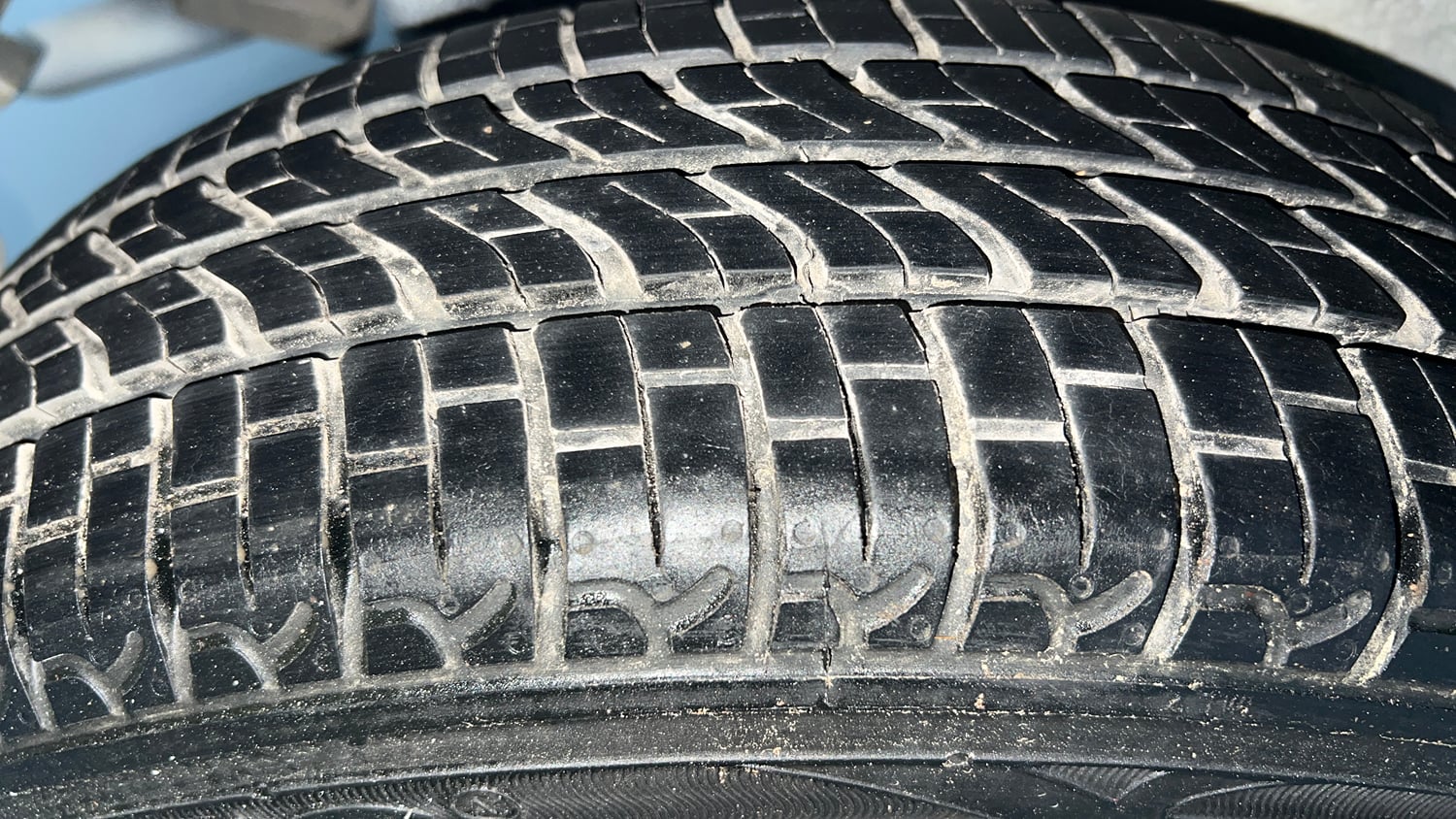 Used 2015 Maruti Suzuki Wagon R VXI Petrol Manual tyres RIGHT REAR TYRE TREAD VIEW