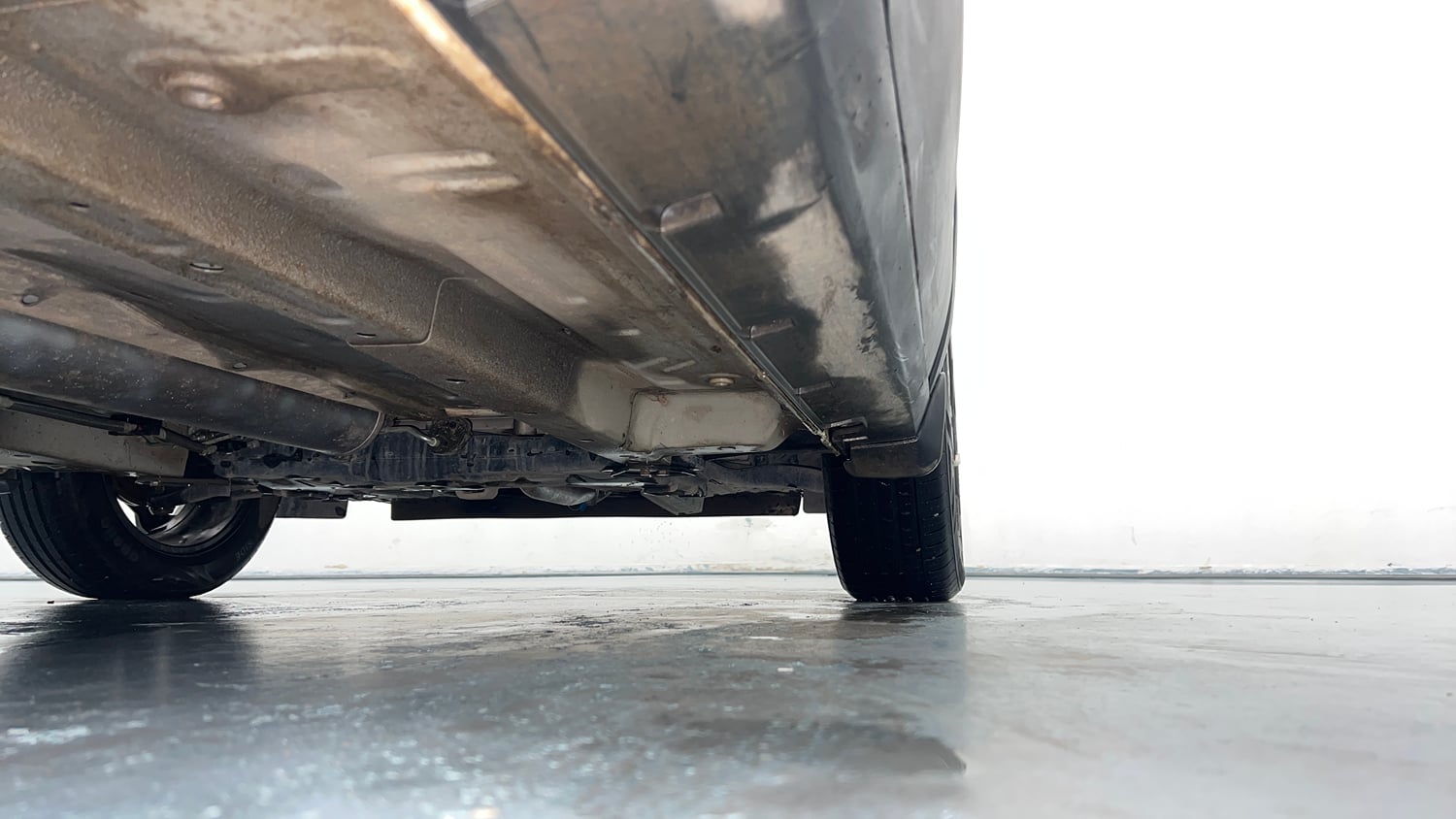 Used 2023 Tata Punch Creative Dual Tone Petrol Manual extra REAR RIGHT UNDERBODY VIEW