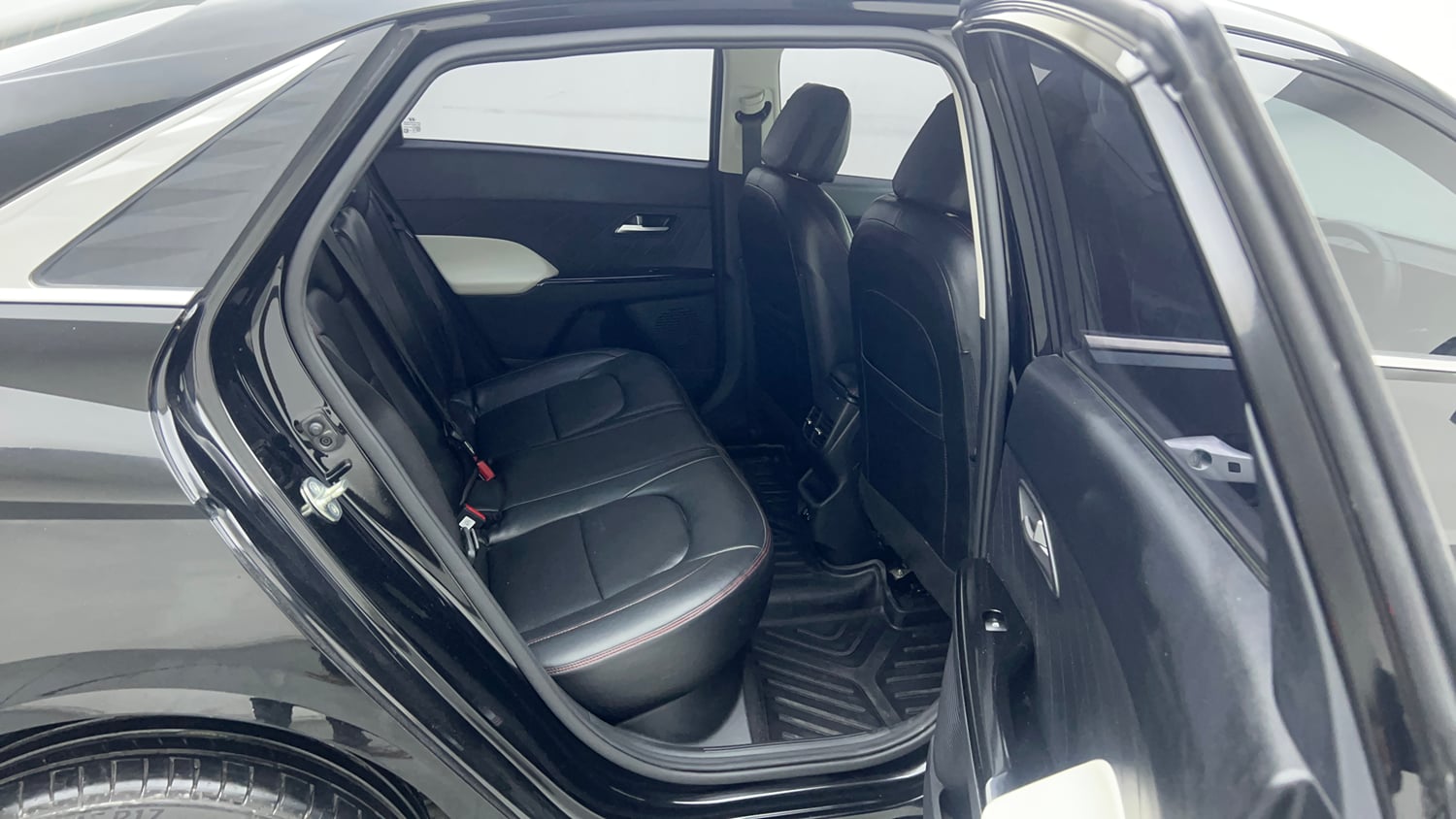 Used 2025 Hyundai Verna SX 1.5 Petrol MT Petrol Manual interior RIGHT SIDE REAR DOOR CABIN VIEW