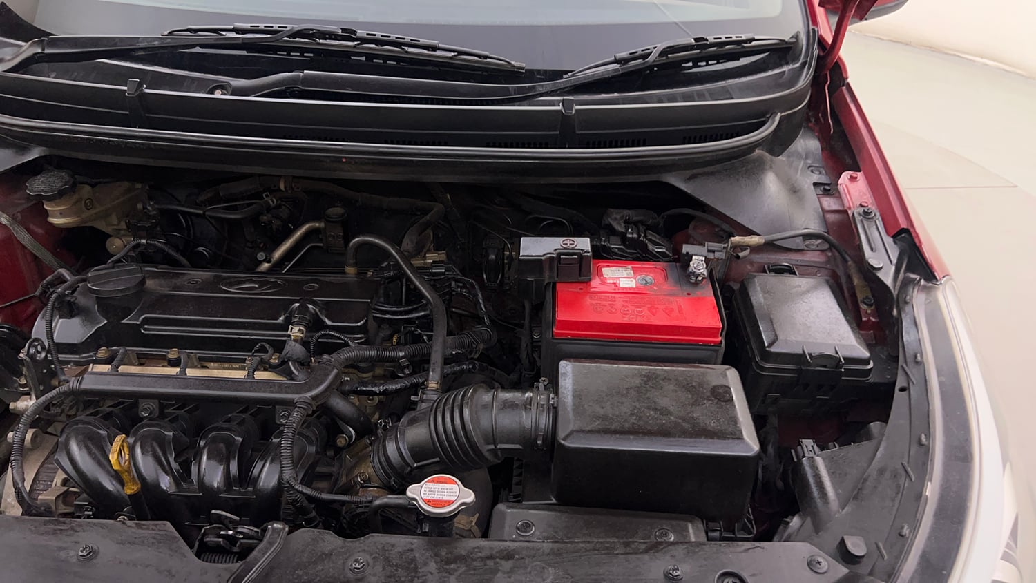 Used 2016 Hyundai Elite i20 Asta 1.2 (O) Petrol Manual engine ENGINE LEFT SIDE HINGE & APRON VIEW