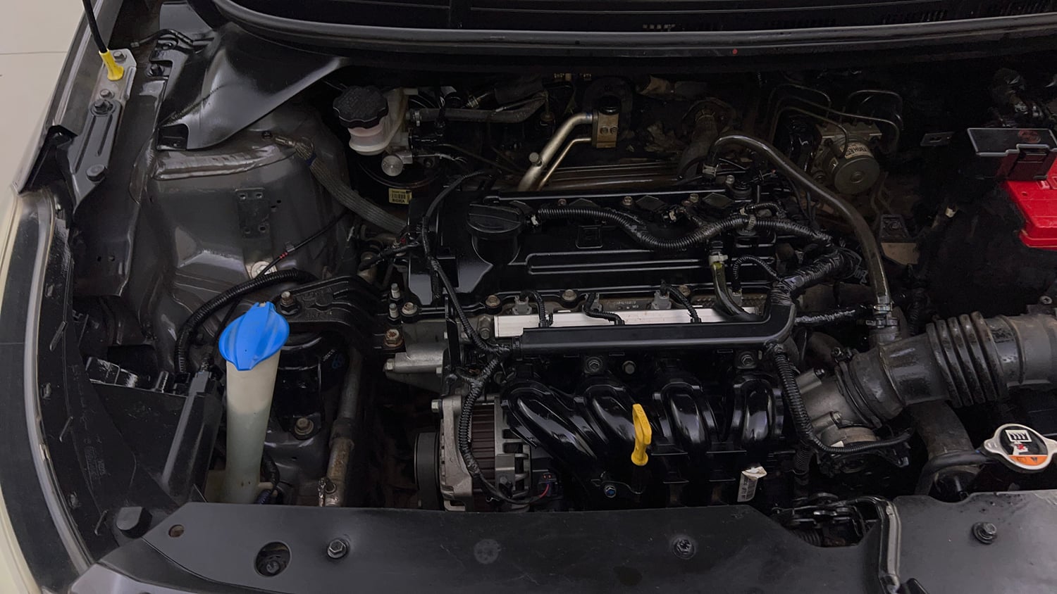 Used 2019 Hyundai Elite i20 Magna Plus 1.2 + CNG (Outside Fitted) Petrol Manual engine ENGINE RIGHT SIDE VIEW