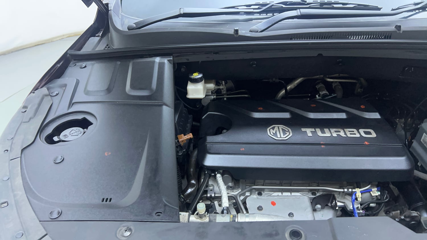 Used 2020 MG Motors Hector Plus Sharp 1.5 DCT Petrol Petrol Automatic engine ENGINE RIGHT SIDE VIEW