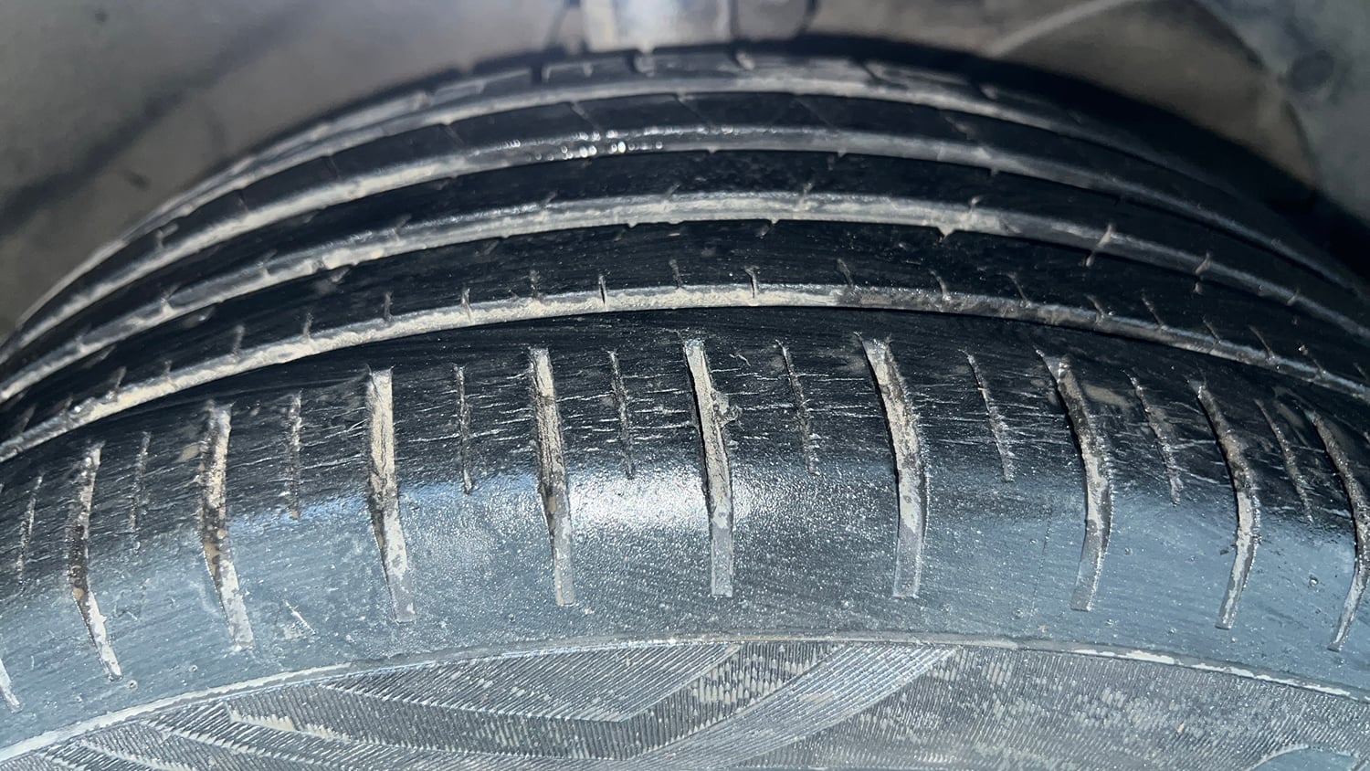 Used 2017 Maruti Suzuki Baleno Alpha 1.2 Petrol Manual tyres RIGHT FRONT TYRE TREAD VIEW