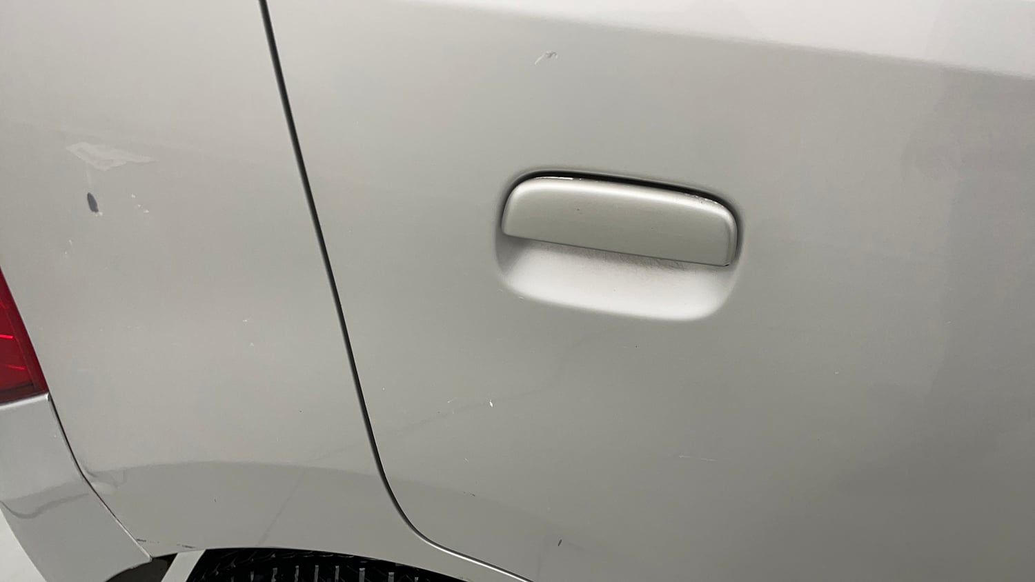 Used 2017 Maruti Suzuki Wagon R 1.0 VXI AMT Petrol Automatic dents MINOR SCRATCH