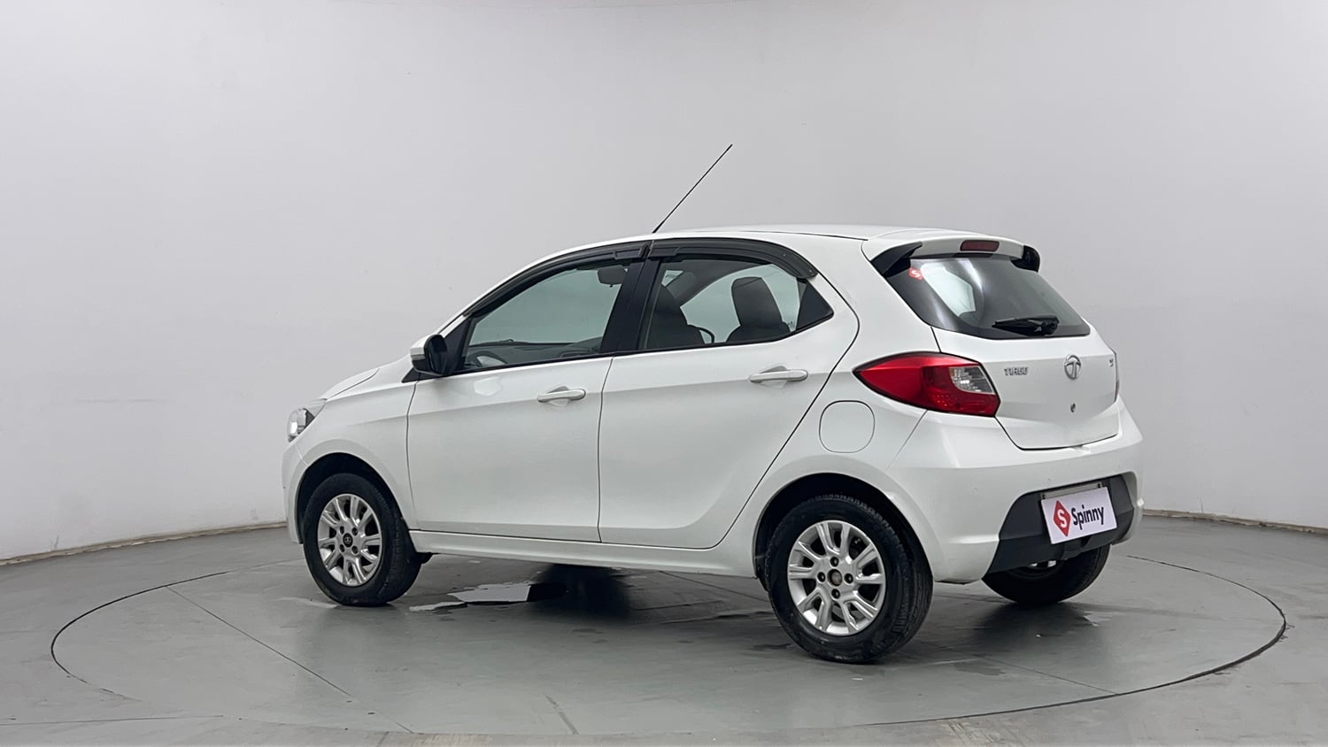 Used 2018 Tata Tiago Revotron XZ Petrol Manual exterior LEFT REAR CORNER VIEW