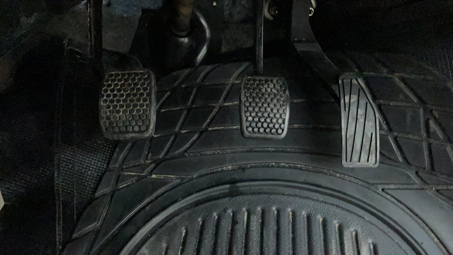 Used 2019 Maruti Suzuki Alto 800 LXi Petrol Manual interior PEDALS VIEW