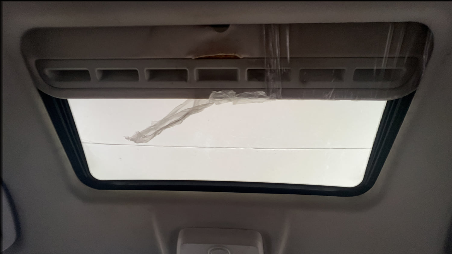 Used 2022 Tata Nexon XM (S) Petrol Manual top_features Sunroof