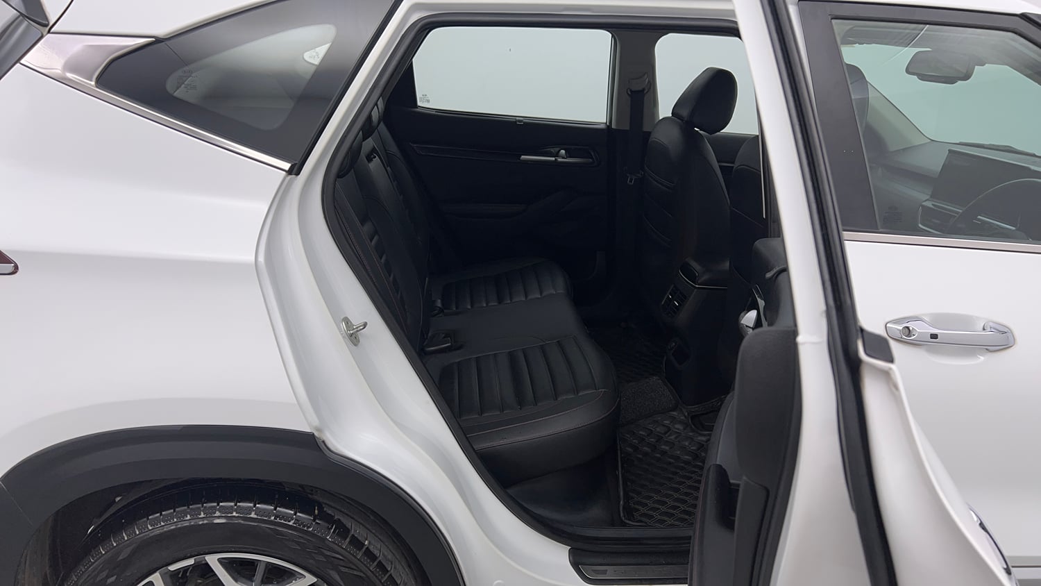 Used 2020 Kia Seltos GTX 1.4 Petrol Manual interior RIGHT SIDE REAR DOOR CABIN VIEW