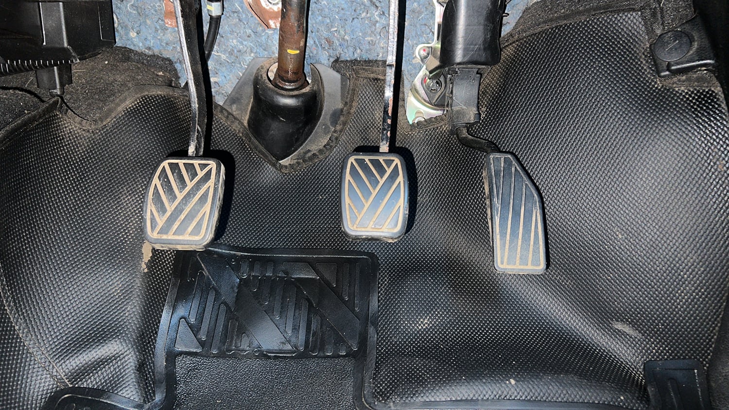 Used 2021 Maruti Suzuki Wagon R ZXi 1.2 Petrol Manual interior PEDALS VIEW