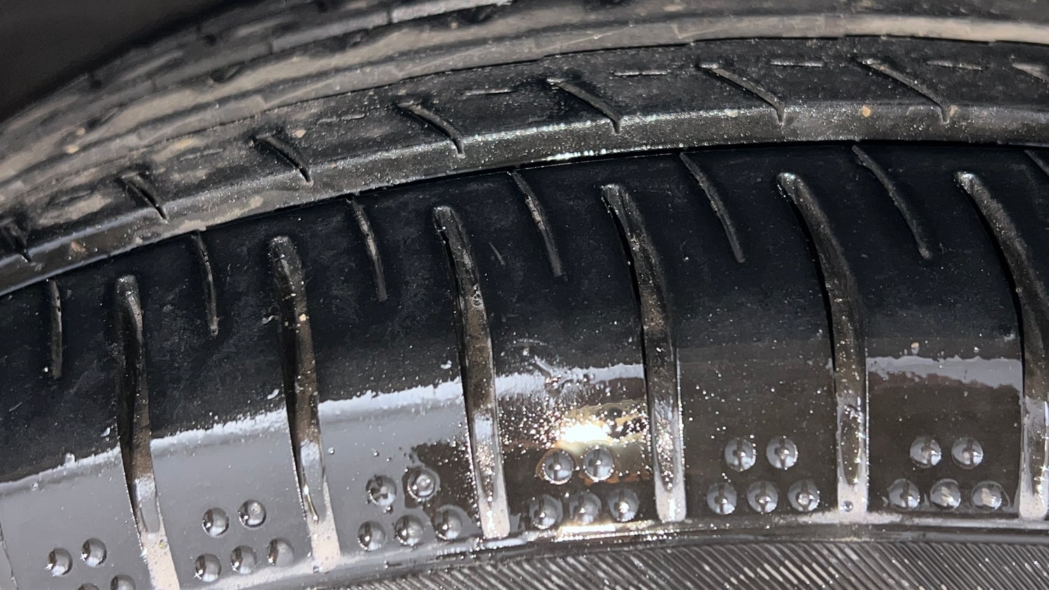 Used 2020 Kia Seltos GTX 1.4 Petrol Manual tyres RIGHT FRONT TYRE TREAD VIEW