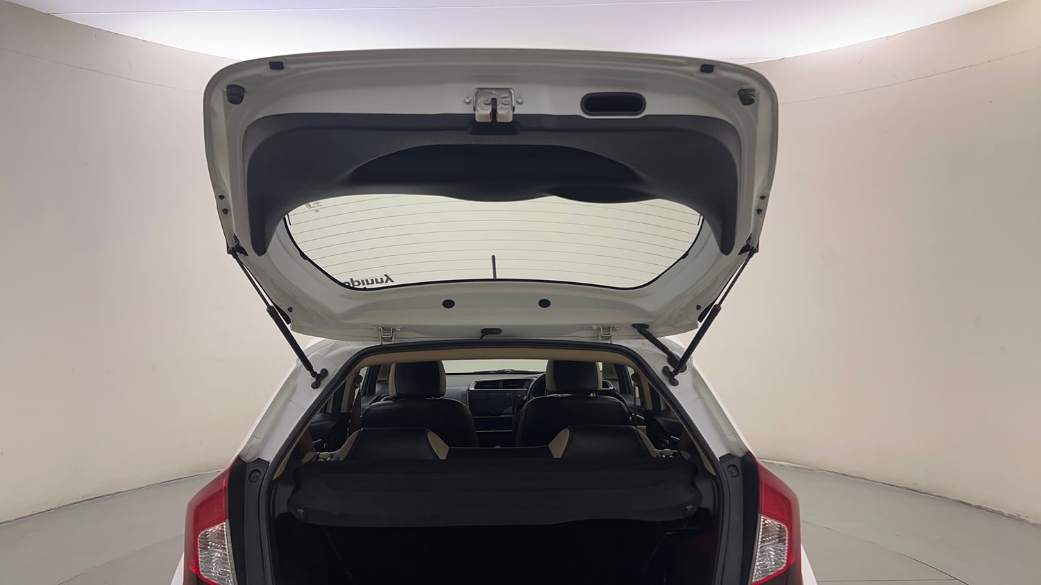 Used 2018 Honda Jazz V AT Petrol Petrol Automatic interior DICKY DOOR OPEN VIEW