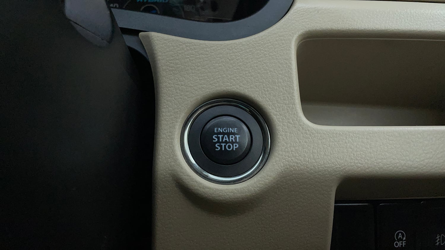 Used 2019 null Petrol Manual top_features Keyless start