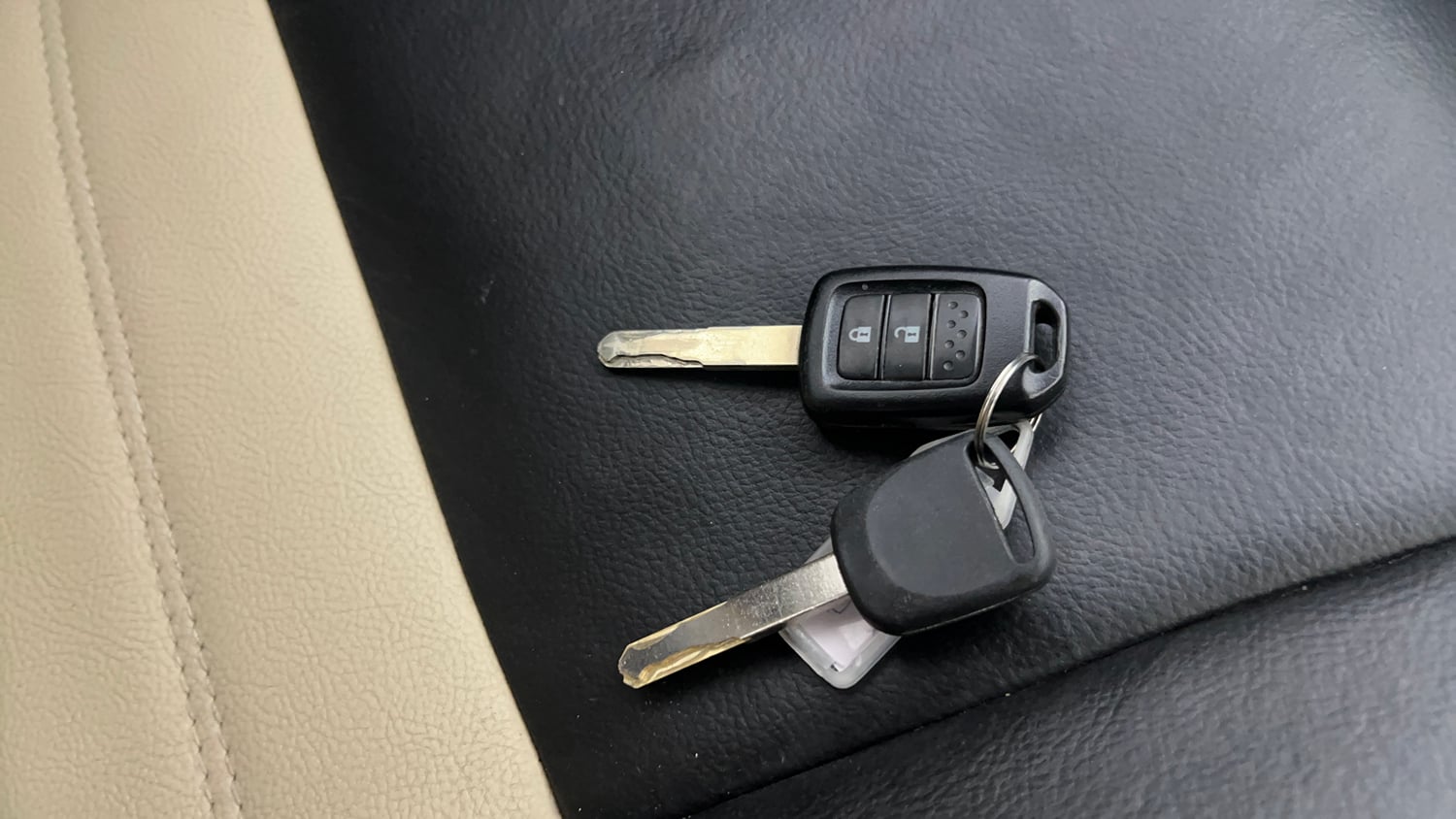 Used 2018 Honda Jazz V AT Petrol Petrol Automatic extra CAR KEY VIEW