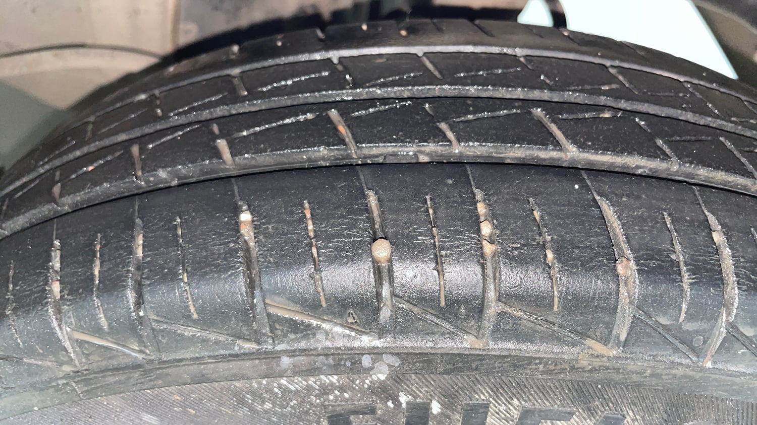 Used 2021 Maruti Suzuki Alto 800 LXi (O) Petrol Manual tyres LEFT REAR TYRE TREAD VIEW