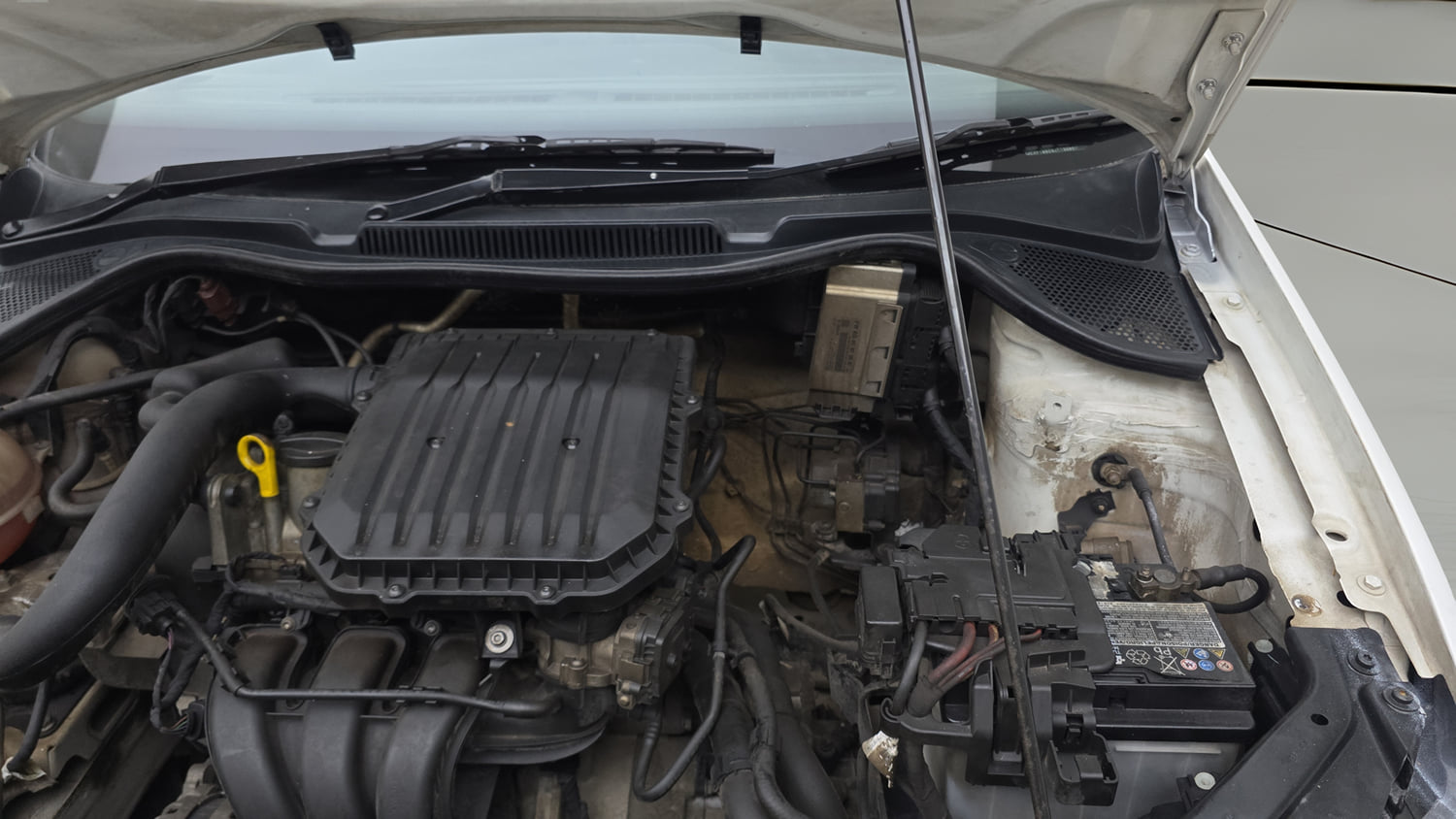 Used 2018 Volkswagen Polo Highline Plus 1.0 (P) 16 Alloy Petrol Manual engine ENGINE LEFT SIDE VIEW