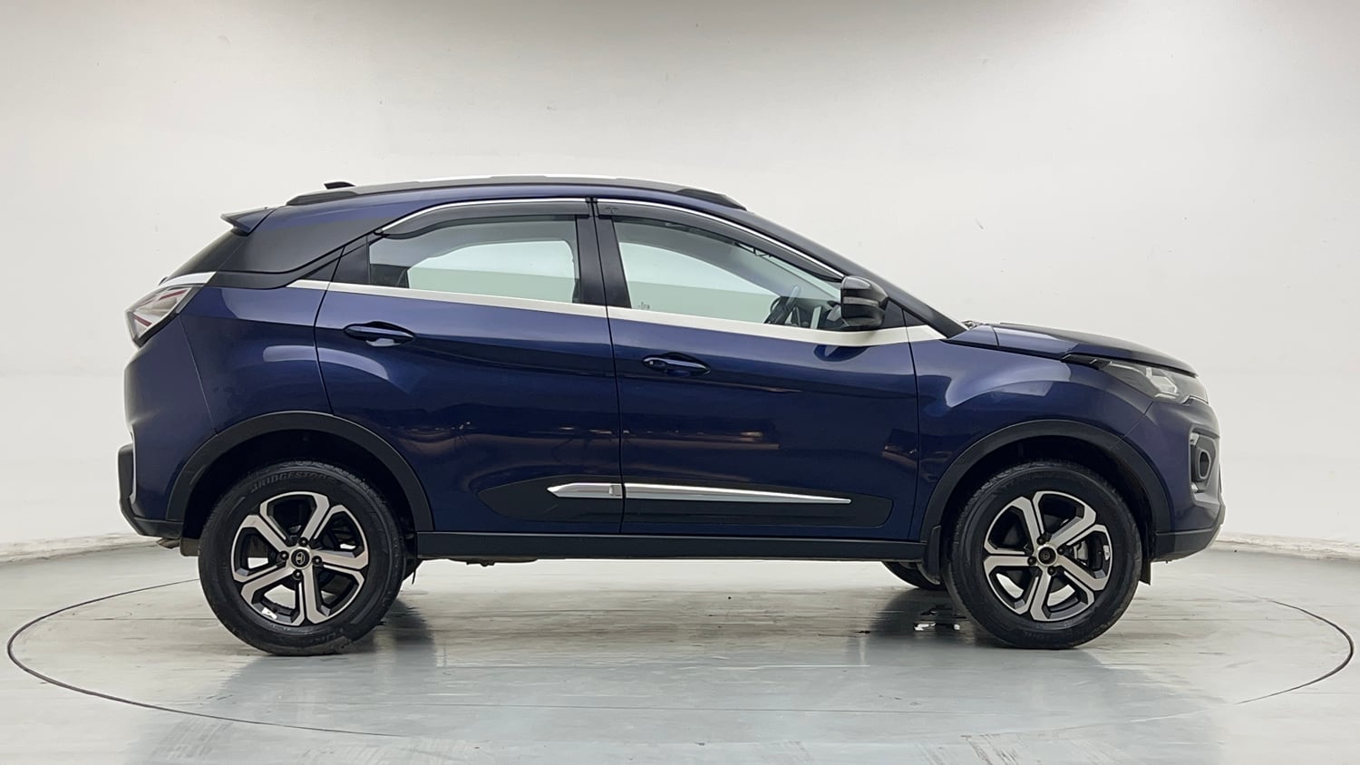 Used 2022 Tata Nexon XZA Plus (HS) Petrol Automatic exterior RIGHT SIDE VIEW